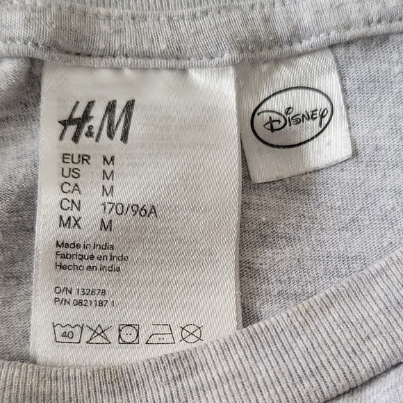H & M - Disney Collab Mickey Mouse T shirt and legging combo - Picture 5 of 8